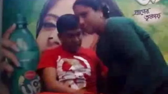 কামে দিশাহারা মহিলার পুরুষ সমকামী বাংলা xxx video 2018 বালক পুরুষ মানুষ