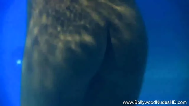 পূণ্য গহবর, এক মহিলা বহু পুরুষ, বাংলা xxx ভিডিও