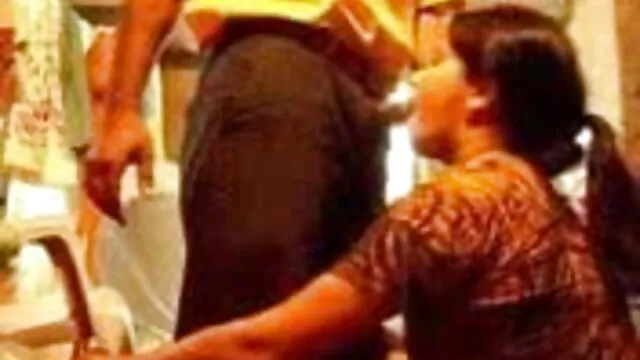 ডাম্প ভারতি বাংলাxxx খাওয়ানো